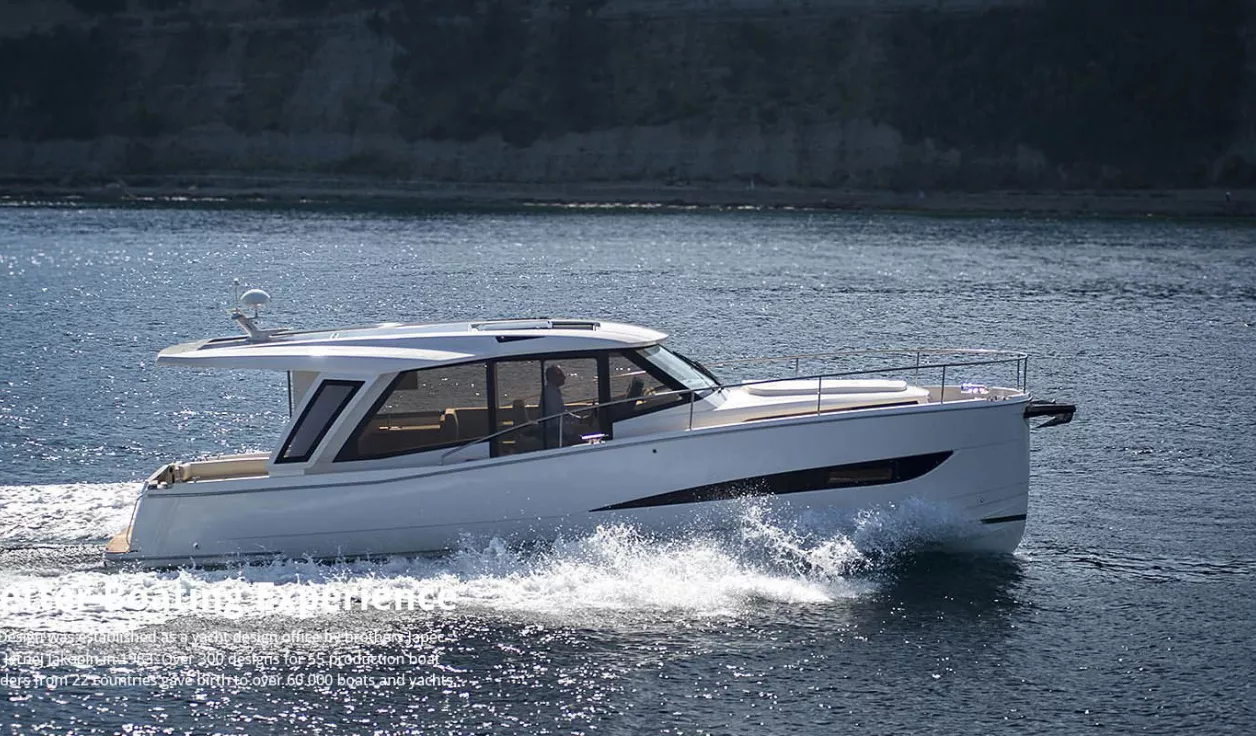 Моторная яхта Greenline 39 - фото 1