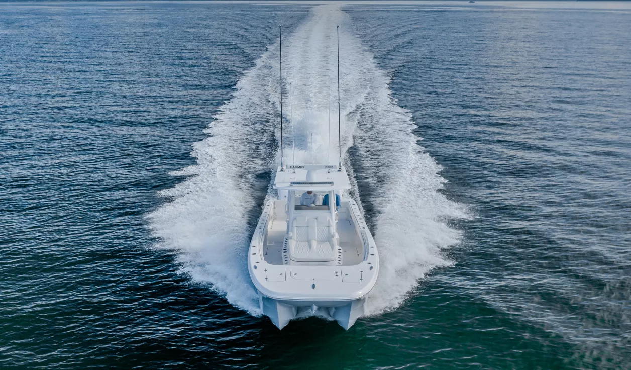 Катер Invincible 33′ Catamaran - фото 2