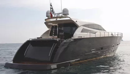 Cayman Yachts S750