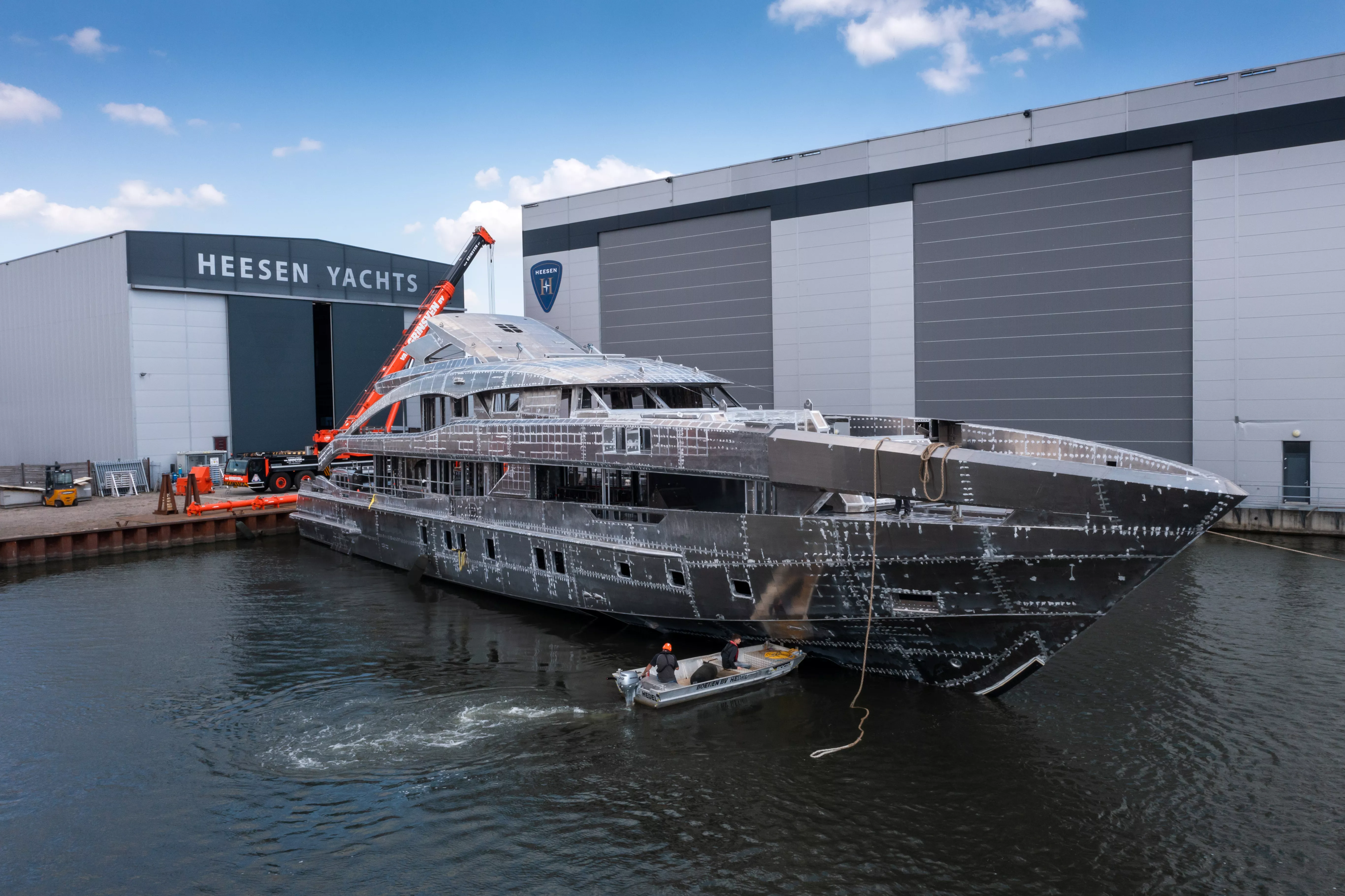 Heesen Project Jade в материале