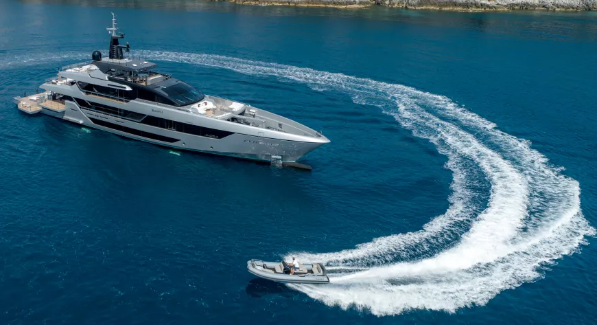 Riva 54 Metri. Скульптура, а не нагромождение палуб 