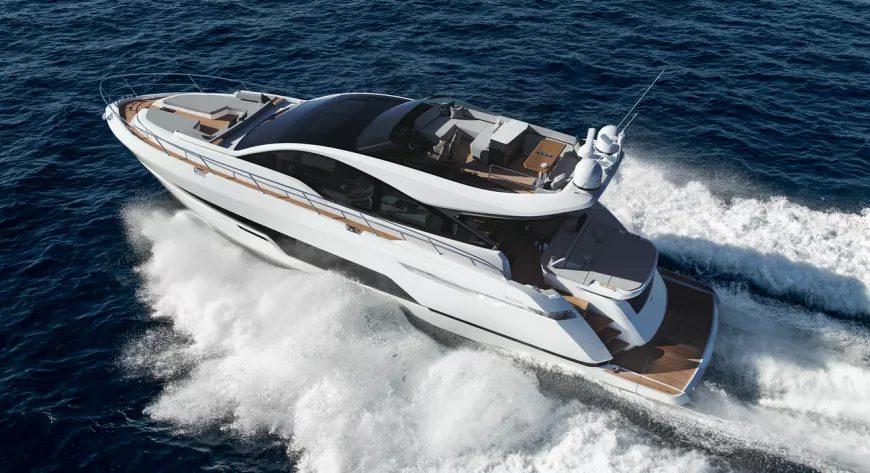 Две новые модели Fairline