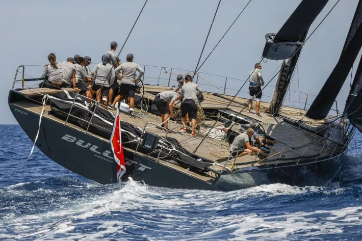 Стартовала Giorgio Armani Superyacht Regatta 2022 - фото 4