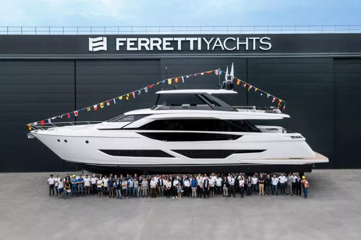 Ferretti 860: в ожидании дебюта - фото 1