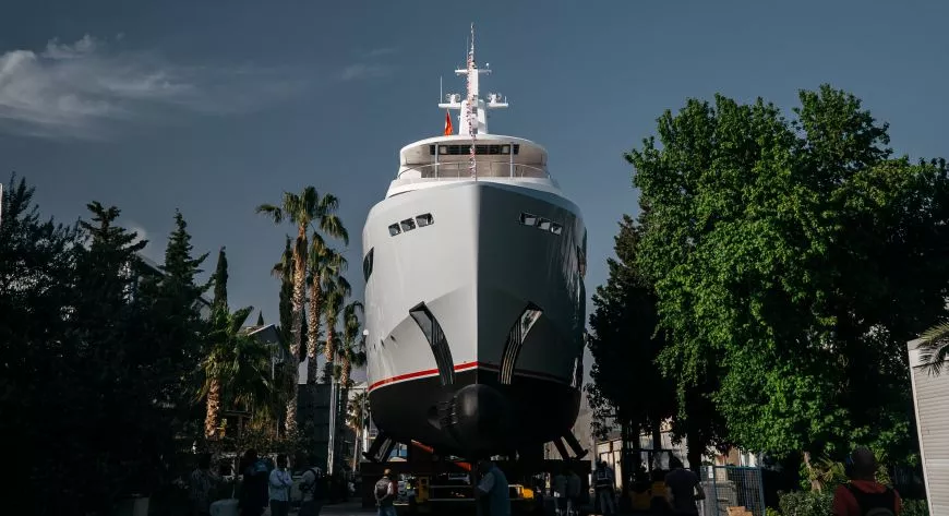 Флагман Bering Yachts готовится к плаванию - фото 2