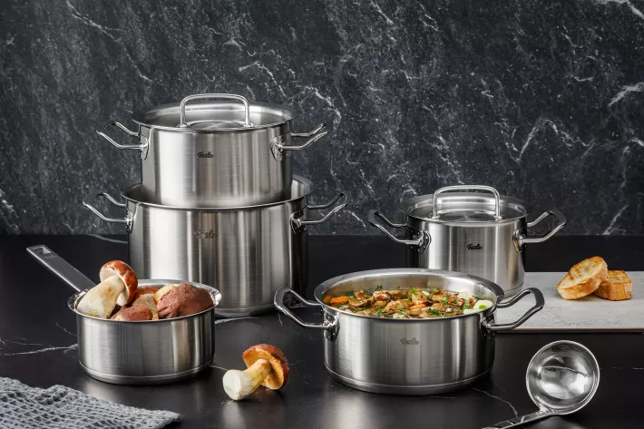 Хороший набор профессиональных кастрюль, то Fissler, который выбирают шеф-повара во всем мире, в отличие от смартфона, не выйдут из моды через год-два  - фото