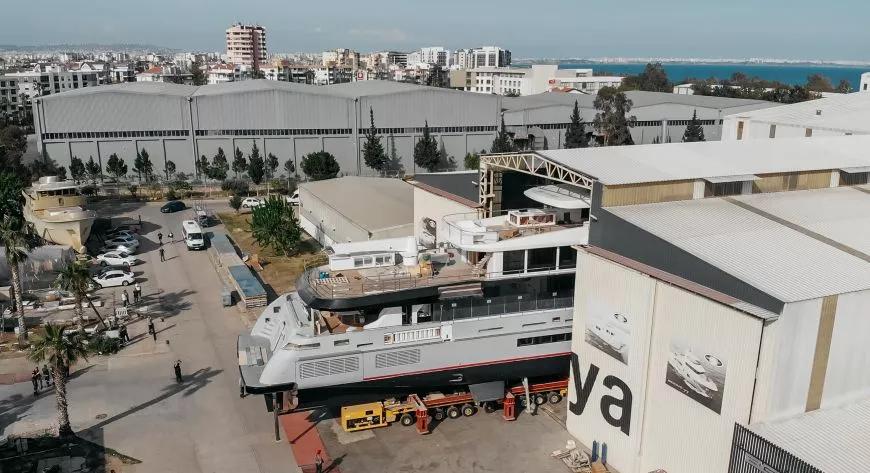 Флагман Bering Yachts готовится к плаванию - фото 1