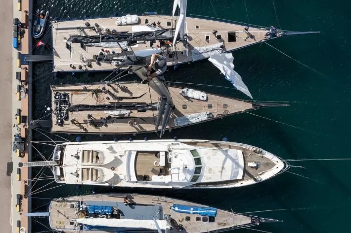 Стартовала Giorgio Armani Superyacht Regatta 2022 - фото 6