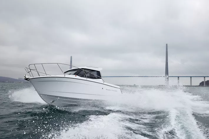 Морские тесты катера Phoenix 700 Cabin от салона катеров и яхт «Водник» в акватории Владивостока - фото