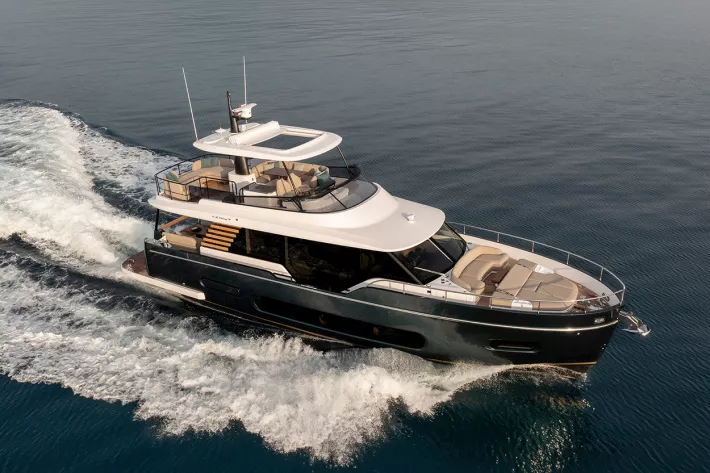 Azimut Magellano 60 - фото