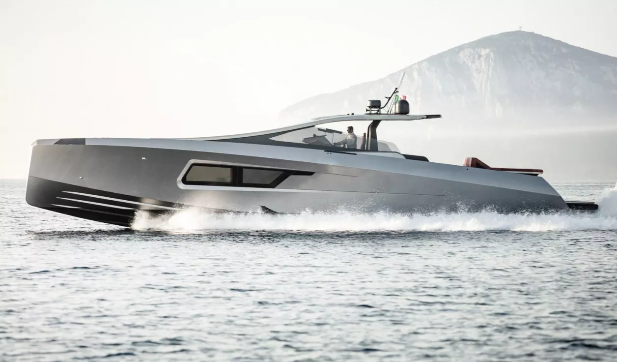 Maori Yacht